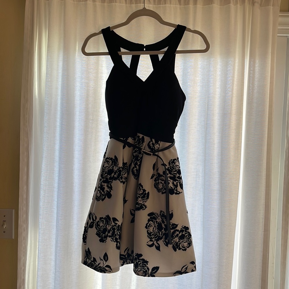 Beautiful dress for any occasion.